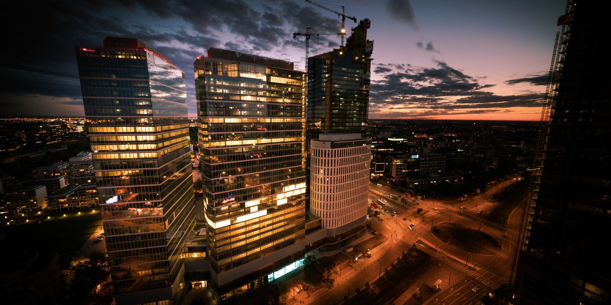 Ghelamco: The Warsaw HUB - nocą