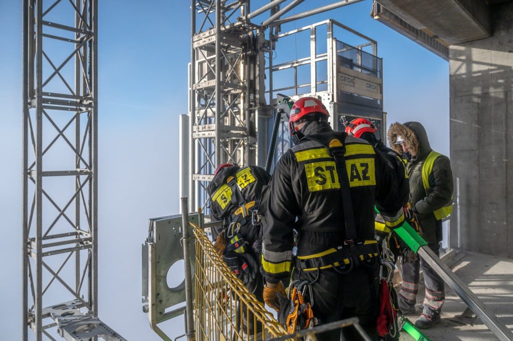 Strażacy na Varso Tower