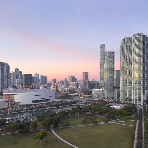 Skyline Miami z One Thousand Museum