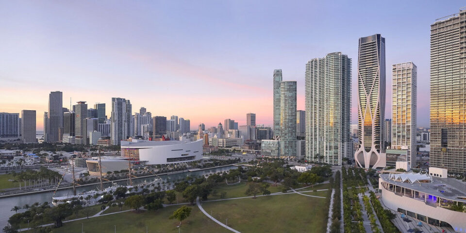 Skyline Miami z One Thousand Museum