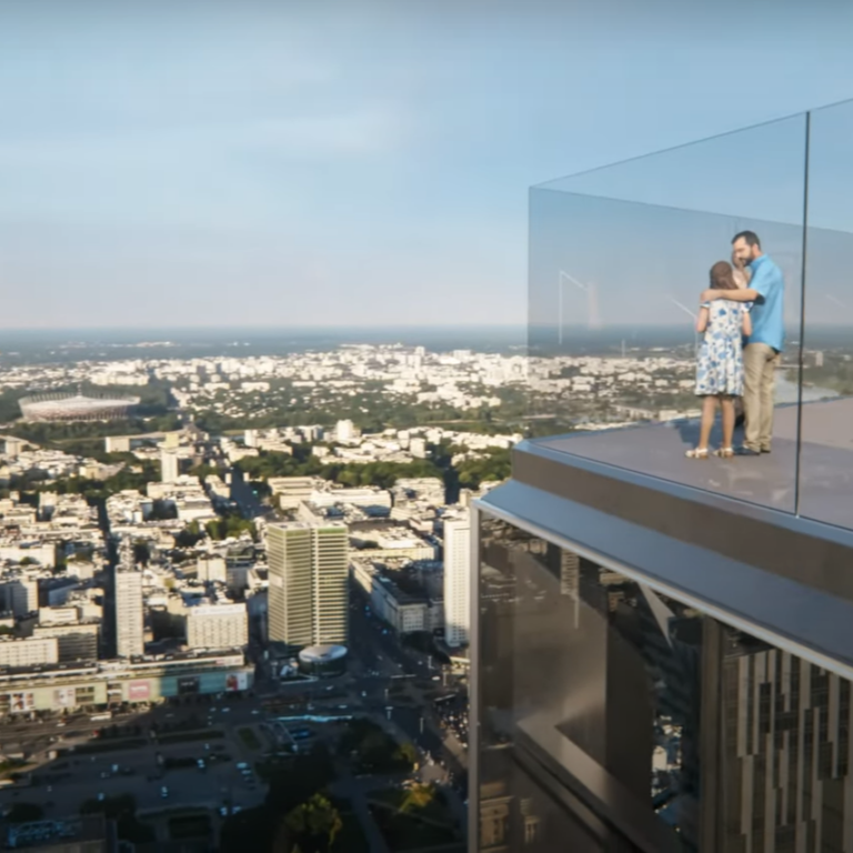 Widok z tarasu na Varso Tower