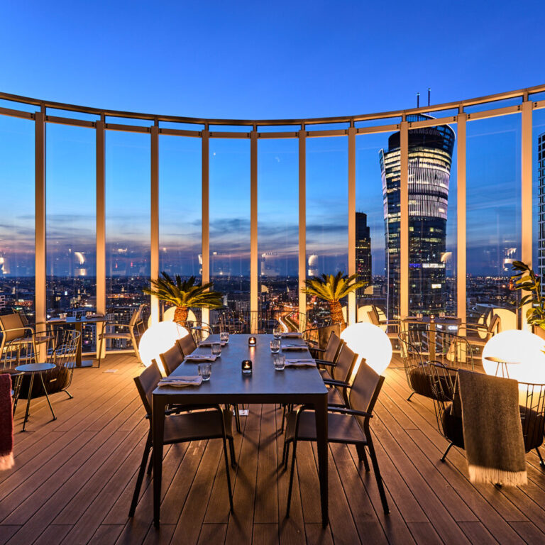 Sky Bar The Roof