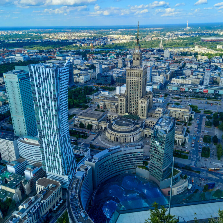 Widok z Varso Tower w stronę Pałacu Kultury i Nauki oraz wieżowca Złota 44. Fot. Paweł Kłak.