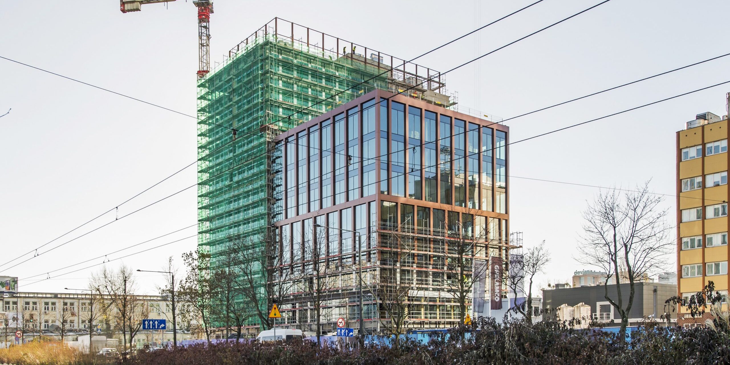 VIBE odsłania elewacje. Nawiązują do industrialnej historii Woli