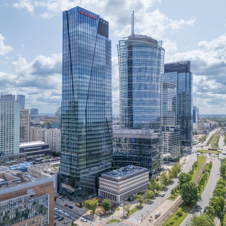 Astellas stawia na The Bridge – globalna firma farmaceutyczna z nową siedzibą w Warszawie